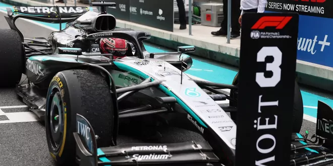 Foto zur News: FIA: Russell darf P3 behalten!
