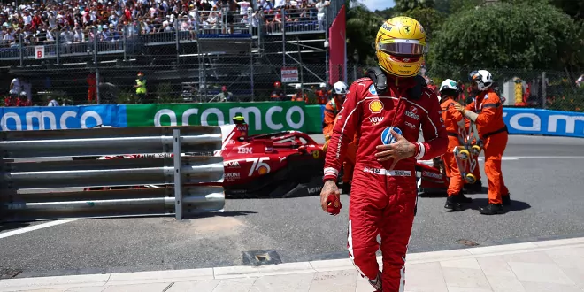 Foto zur News: Hamilton crasht bei Massenet!