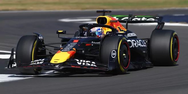 Foto zur News: Dreikampf in Silverstone?
