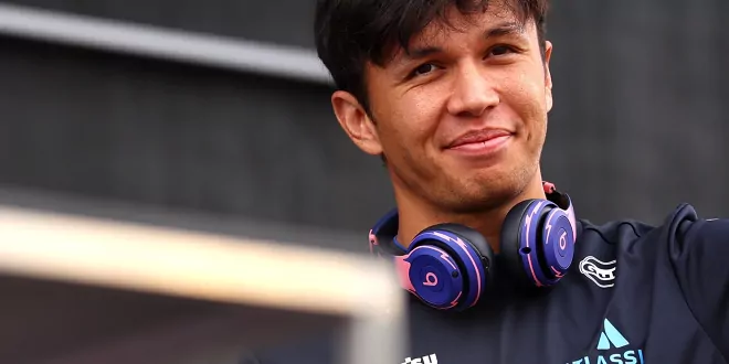 Foto zur News: Alexander Albon auf dem Podium!