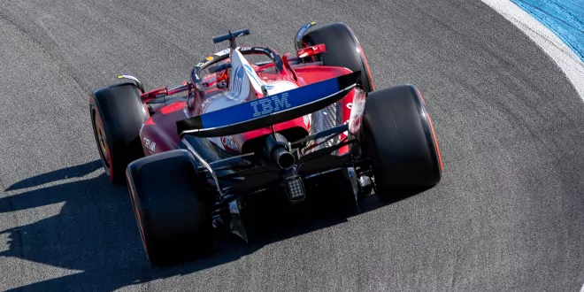 Foto zur News: Ferrari hadert mit Formeinbruch
