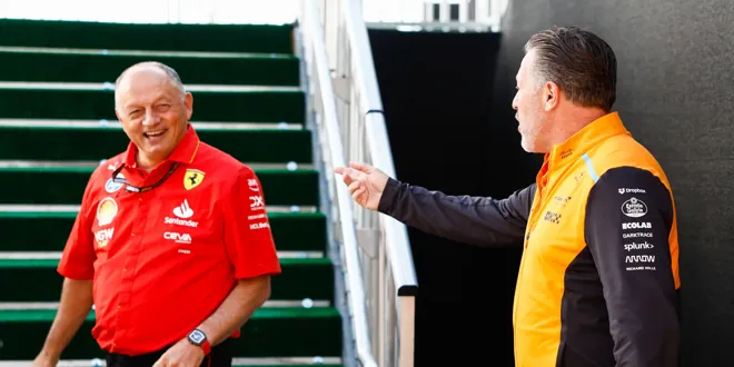 Foto zur News: Vasseur witzelt über McLaren