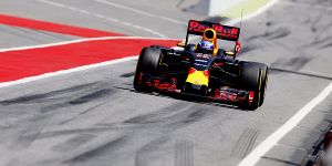 Foto zur News: Formel-1-Live-Ticker: Verstappen Schnellster an Testtag 2