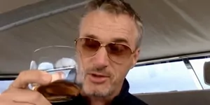 Foto zur News: Drink mit Eddie Irvine: Wie Ferrari die WM 1999 verschenkt