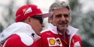 Foto zur News: Ex-Pilot kritisiert Ferrari: Lieber Sainz als Rentner