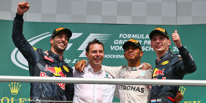 Foto zur News: Formel 1 Hockenheim 2016: Lewis Hamilton gewinnt souverän