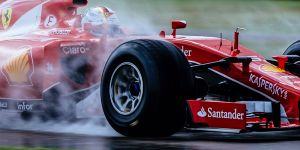 Foto zur News: Formel-1-Live-Ticker: 120 Runden auf den breiten Pirellis