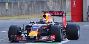 Foto zur News: Formel 1 2017: Red Bull komplettiert ersten Slick-Test