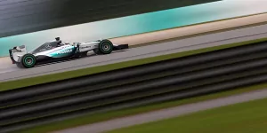 Foto zur News: Rennvorschau Sepang: Explodiert Hamilton auf &quot;neuem&quot; Kurs?