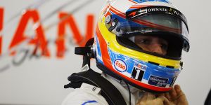 Foto zur News: Alonso: Helm-Hersteller-Wechsel aus &quot;sentimentalen&quot; Gründen