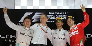 Foto zur News: Formel 1 Abu Dhabi 2016: Rosberg trotzt Hamiltons Spielchen!