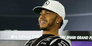 Foto zur News: Neuer Mercedes-Fahrer: Hamilton pocht auf Vertragsklausel