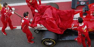 Foto zur News: Formel-1-Live-Ticker: Erstes größeres Problem bei Ferrari?