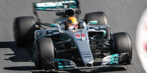 Foto zur News: Hamilton: &quot;Weiß nicht, ob wir so schnell sind wie Ferrari&quot;