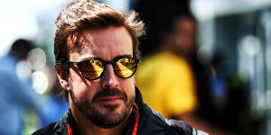 Foto zur News: Alonso prüft Optionen für 2018: &quot;Frei, das Team zu wechseln&quot;