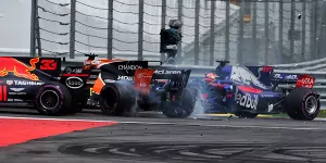 Foto zur News: Kwjat räumt Verstappen und Alonso ab: Das gibt Ärger!