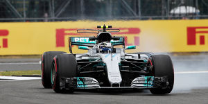 Foto zur News: Mercedes in Silverstone: Mit und ohne Sprit in eigener Liga