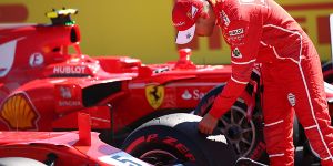 Foto zur News: Sebastian Vettel richtet Mercedes aus: &quot;Haben das beste