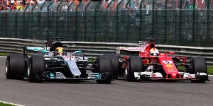 Foto zur News: Vettels Fehler? Wie ihn Hamilton beim Restart austrickste