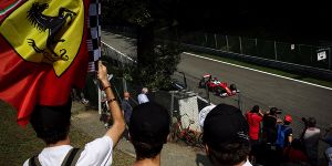 Foto zur News: Rennvorschau Monza: Gewinnt Vettel auf Mercedes-Strecke?