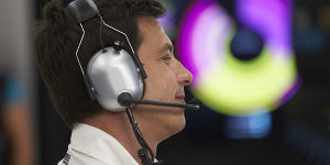 Foto zur News: Auch in Monza: Wolff erwartet &quot;epischen Kampf&quot; gegen Ferrari