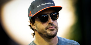 Foto zur News: Zak Brown: Alonso-Vertrag &quot;das letzte große Teil im Puzzle&quot;