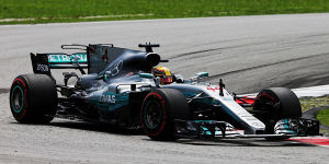 Foto zur News: Hamilton #AND# Mercedes staunen: Vier Gründe für die