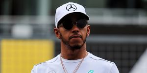 Foto zur News: Mercedes trotzt Malaysia-Flop: Hamilton und Bottas mit