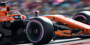 Foto zur News: Fernando Alonso: Tut weh, wie McLaren die Rennen wegwirft