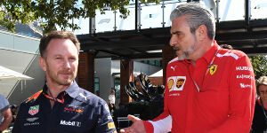 Foto zur News: Wegen FIA-Mann: Ferrari #AND# Red Bull zanken in