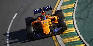 Foto zur News: Verstappen vs. Alonso: 0,1 Sekunden entscheiden Gelbverstoß