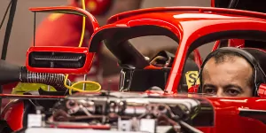 Foto zur News: Ferraris neuer Techniktrick: Rückspiegel an Halo befestigt