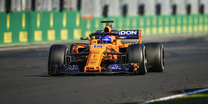 Foto zur News: Überrundeter Alonso: Mercedes/Ferrari-Zweikampf angeschaut