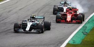 Foto zur News: Prellbock gegen Räikkönen: Hat Mercedes Bottas geopfert?