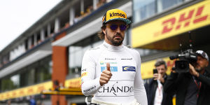 Foto zur News: Video: Alonso und NASCAR-Star deuten Cockpit-Tausch an