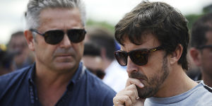 Foto zur News: McLaren-Sportchef lobt: Alonso wird immer noch besser