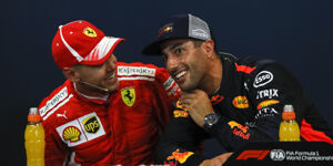 Foto zur News: Daniel Ricciardo scherzt: &quot;Dachte noch nie, dass Vettel gut