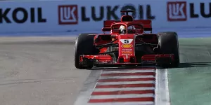 Foto zur News: Trotz Qualifying-Klatsche: Sebastian Vettel glaubt noch an