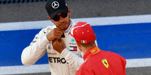 Foto zur News: Nach Verstappen-Crash: Hamilton verteidigt Vettel gegen