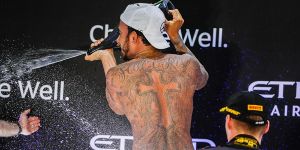 Foto zur News: Body-Check: Das steckt hinter den Tattoos von Hamilton und