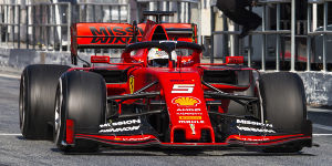 Foto zur News: Sebastian Vettel: Der neue Frontflügel ist hässlich!