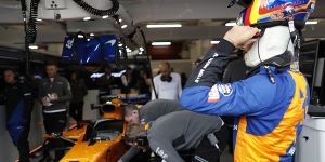 Feuer in der McLaren-Box: Drei Teammitglieder von Ärzten