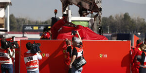 Foto zur News: Formel-1-Tests 2019 Barcelona: Vettel-Crash überschattet