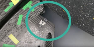 Foto zur News: Hamilton-Unterboden: Beim Fahren über Randstein beschädigt