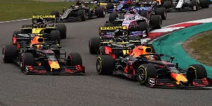 Foto zur News: Max Verstappen hofft: Red Bull noch im WM-Rennen?