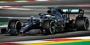 Foto zur News: Formel-1-Test Barcelona: Mercedes an der Spitze,
