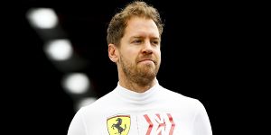 Foto zur News: Ferrari: Binotto schreibt WM schon ab, Vettel gibt sich