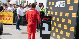 Foto zur News: &quot;Blind&quot;, &quot;unfair&quot;, &quot;Schande&quot;: Vettel schäumt nach