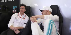 Foto zur News: Toto Wolff: Bottas muss am Reifenmanagement arbeiten