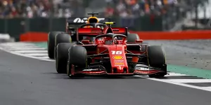 Foto zur News: Duell des Jahrzehnts? Verstappen und Leclerc liefern